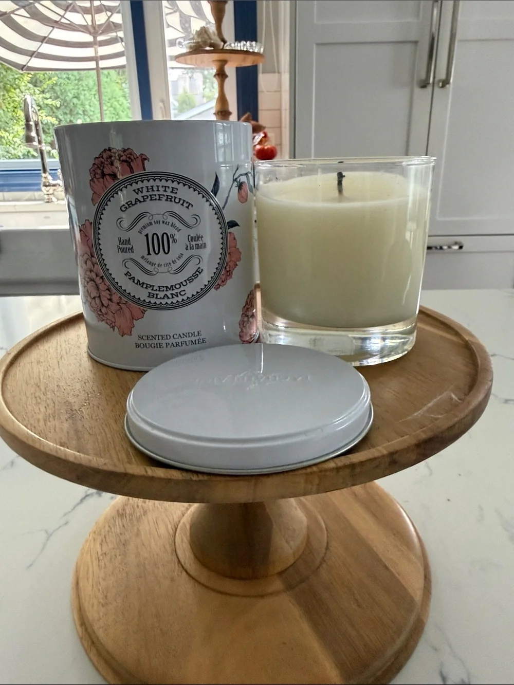 White Grapefruit Scented Candle in Pink Floral Tin